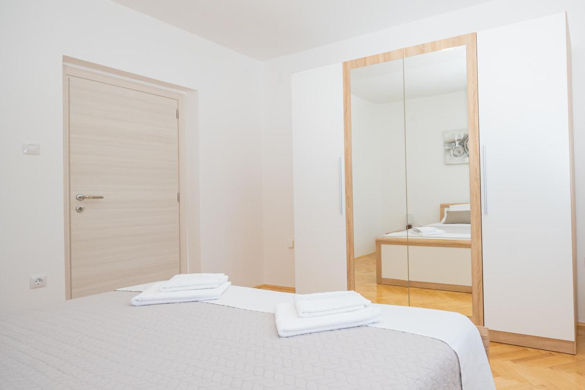 Apartmani Cimerman Krk Town Exteriör bild