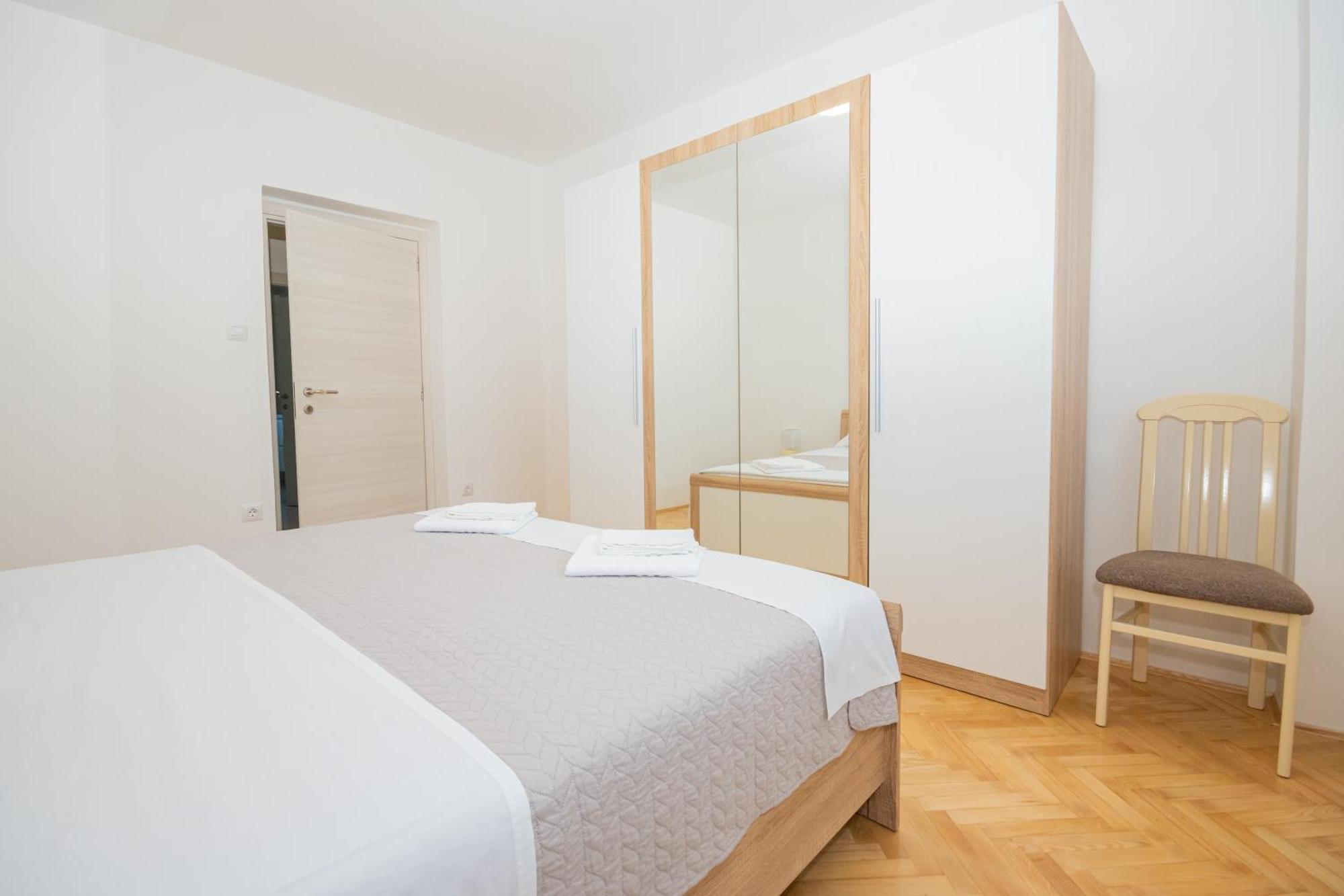 Apartmani Cimerman Krk Town Exteriör bild